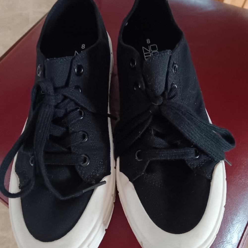 No Boundaries Black and White Casual Sneakers